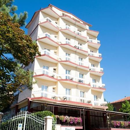 פסארו Hotel Royal מראה חיצוני תמונה