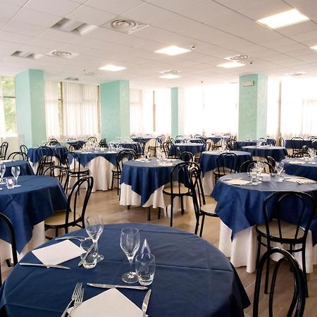 פסארו Hotel Royal מראה חיצוני תמונה