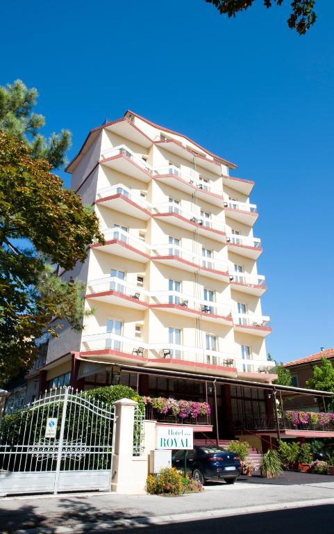 פסארו Hotel Royal מראה חיצוני תמונה