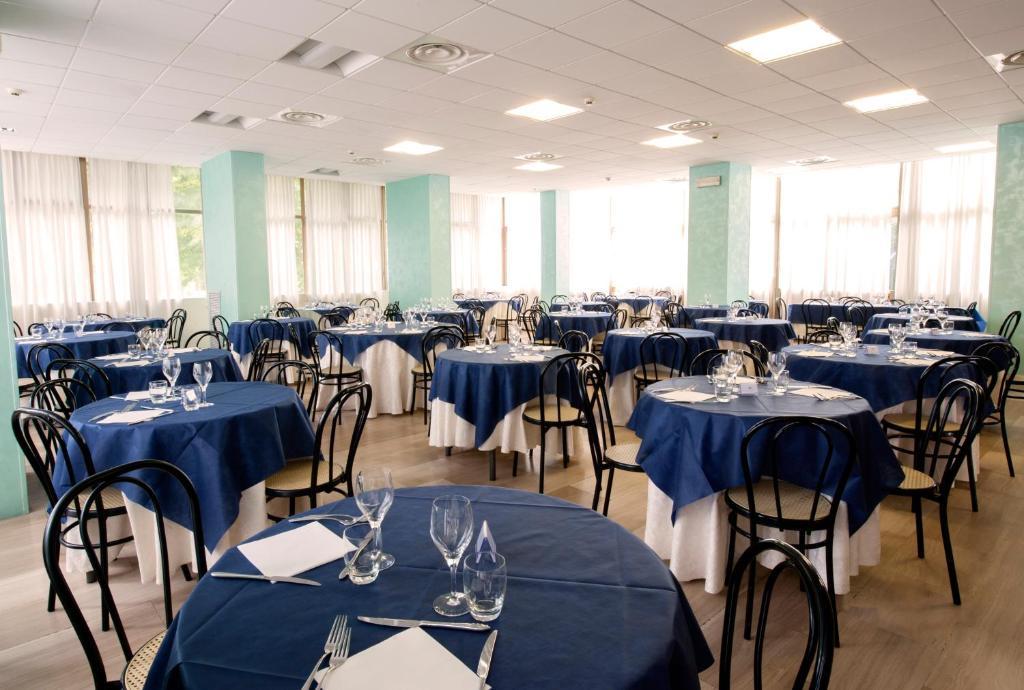 פסארו Hotel Royal מראה חיצוני תמונה