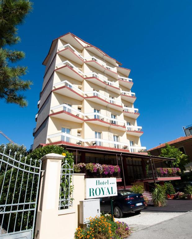 פסארו Hotel Royal מראה חיצוני תמונה