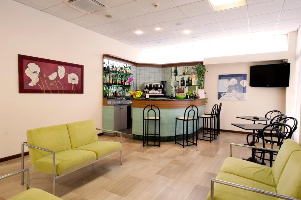 פסארו Hotel Royal מראה חיצוני תמונה
